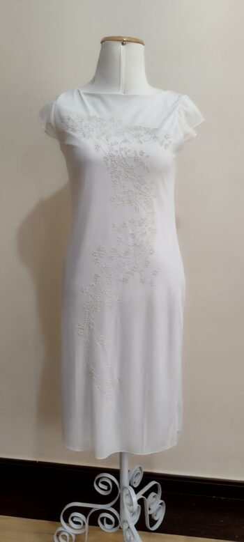 Vestido Branco Tubinho com boradado